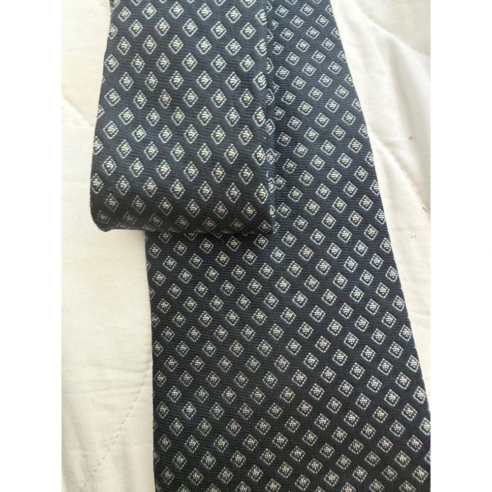 Harrods The Mans Shop Silk Tie Navy Blue Geometric Diamond Made in England